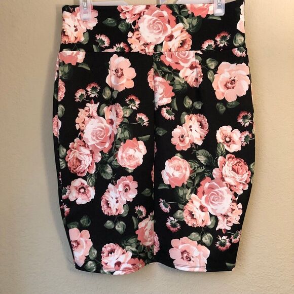 Silhouette NYC Womens Pencil Skirt 2X Black Rose Floral Print Moody Maximalist - Picture 2 of 7